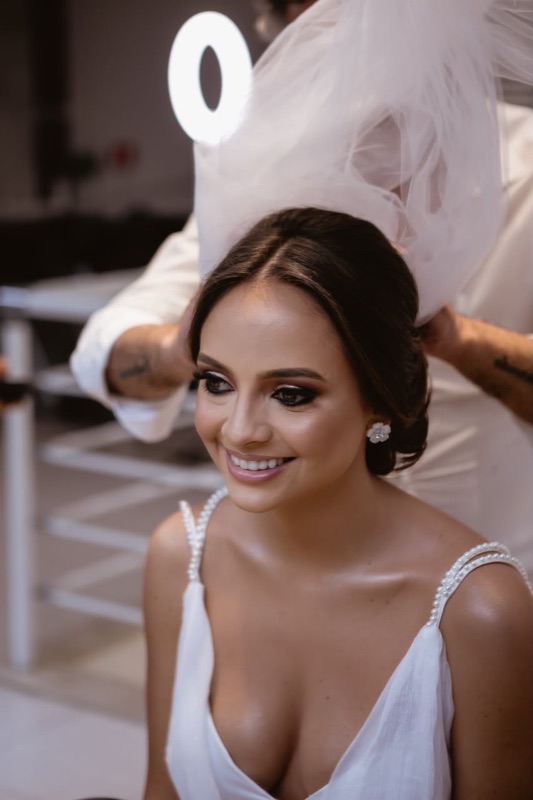 Noiva Talita — penteado e maquiagem por Roberto Rodriguez